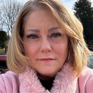 Meet your Posher, Sandi